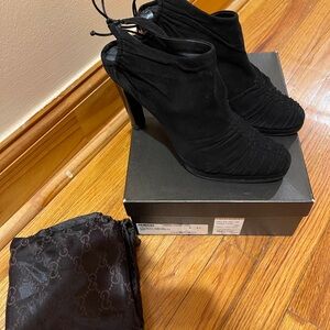 Gucci Black Heeled Boots with Stiletto and Cut-Out Design